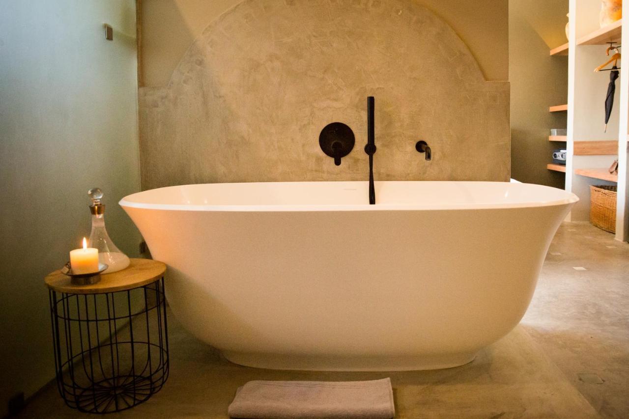 Olive Grove Guesthouse ウィントフーク エクステリア 写真
