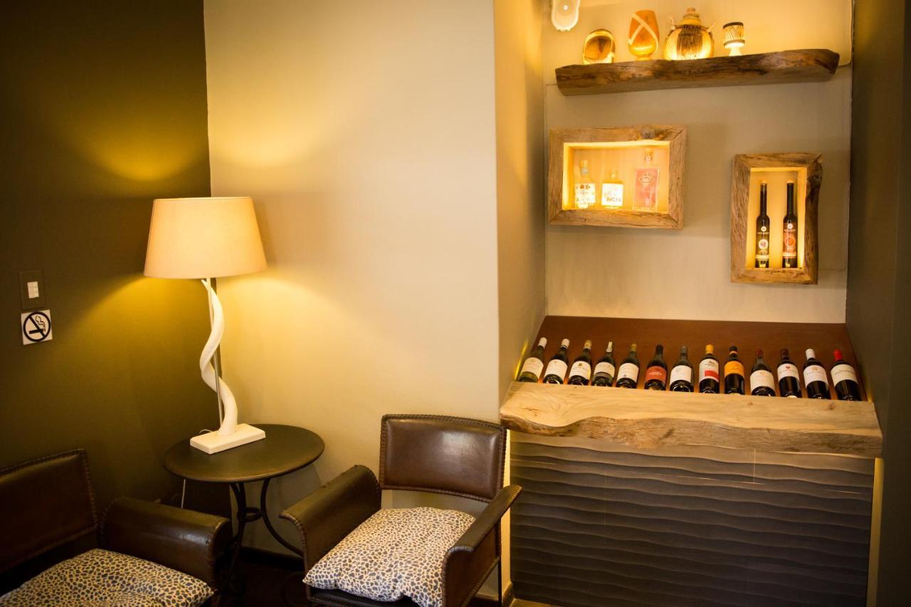 Olive Grove Guesthouse ウィントフーク エクステリア 写真