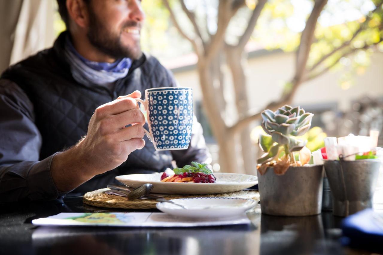 Olive Grove Guesthouse ウィントフーク エクステリア 写真