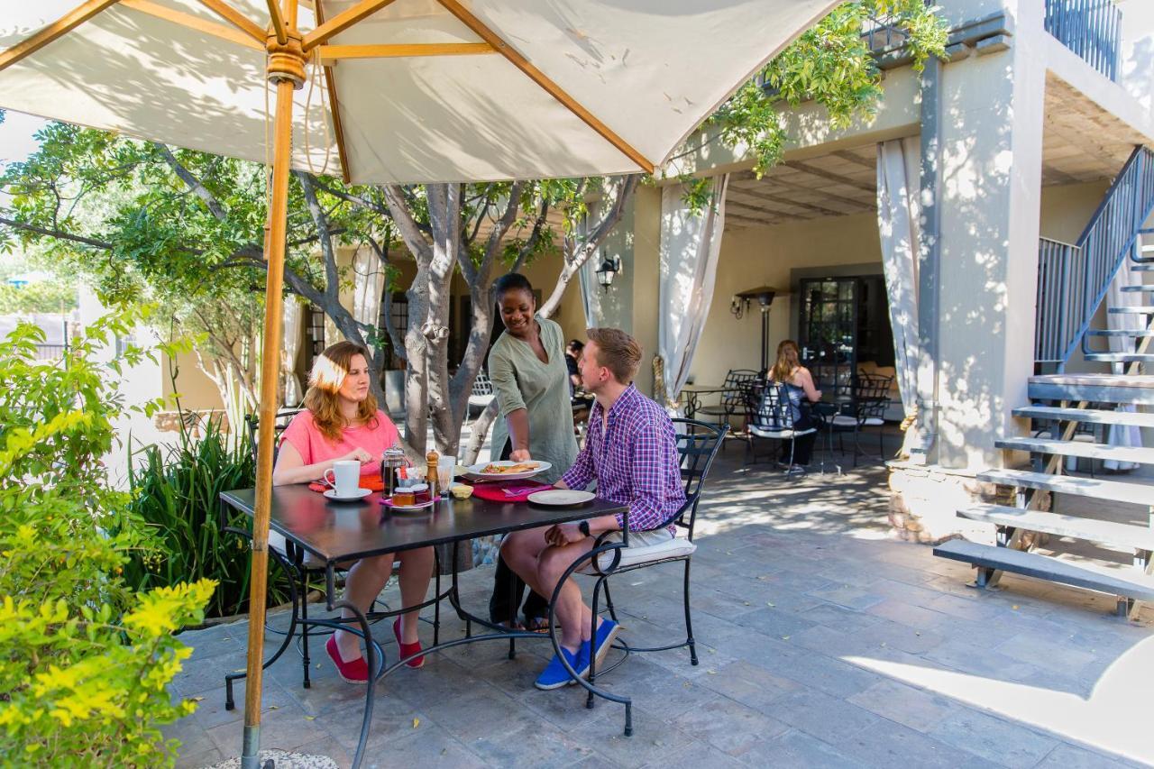 Olive Grove Guesthouse ウィントフーク エクステリア 写真